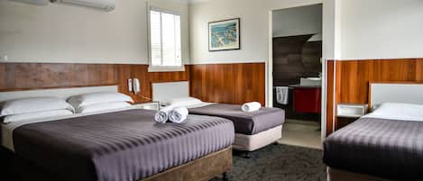 Standard Triple Room | Individually decorated, individually furnished, desk, blackout drapes