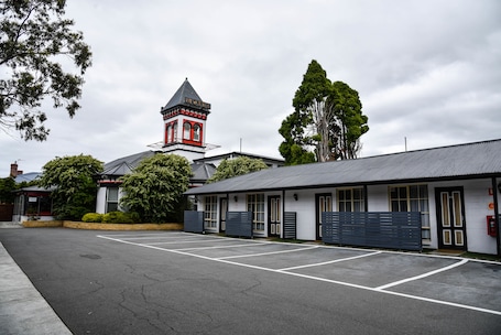 Fachada de la propiedad
