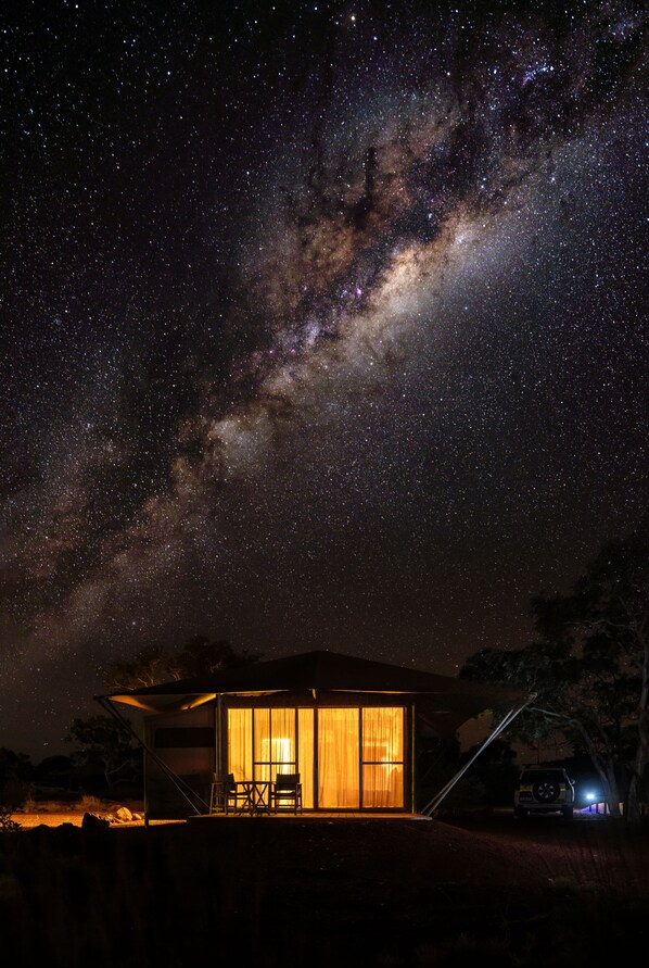 Coffres-forts dans les chambres, draps fournis