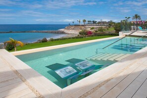 Indoor pool, 2 outdoor pools, pool umbrellas, sun loungers