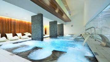 Een bubbelbad, 4 behandelingskamers