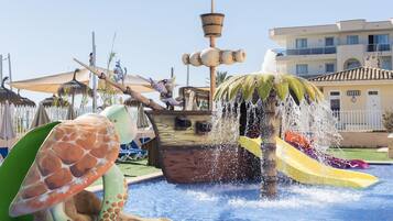 Piscina coperta, piscina all'aperto