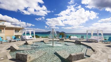 Indoor pool, outdoor pool
