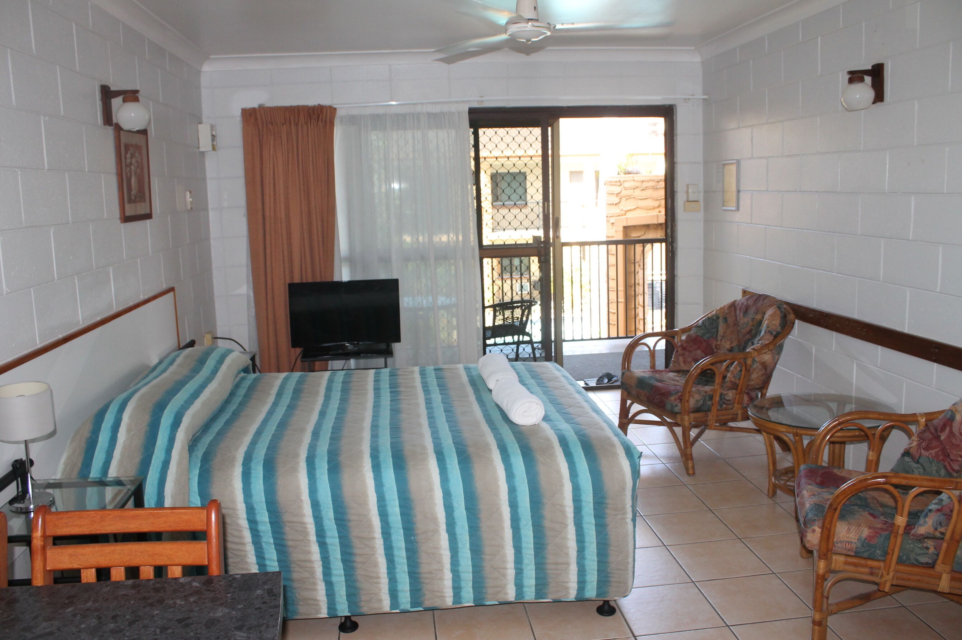 Oasis Inn Cairns — image 13