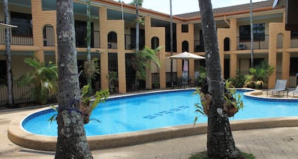 Oasis Inn Cairns