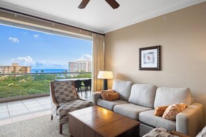 Suite, 2 Bedrooms, Ocean View | Living room