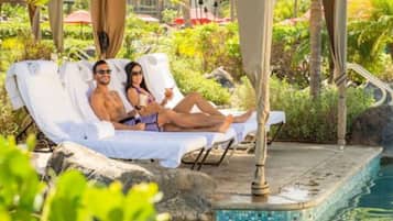 4 outdoor pools, open 8:00 AM to 10:00 PM, cabanas (surcharge)