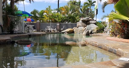 Reef Palms Motel