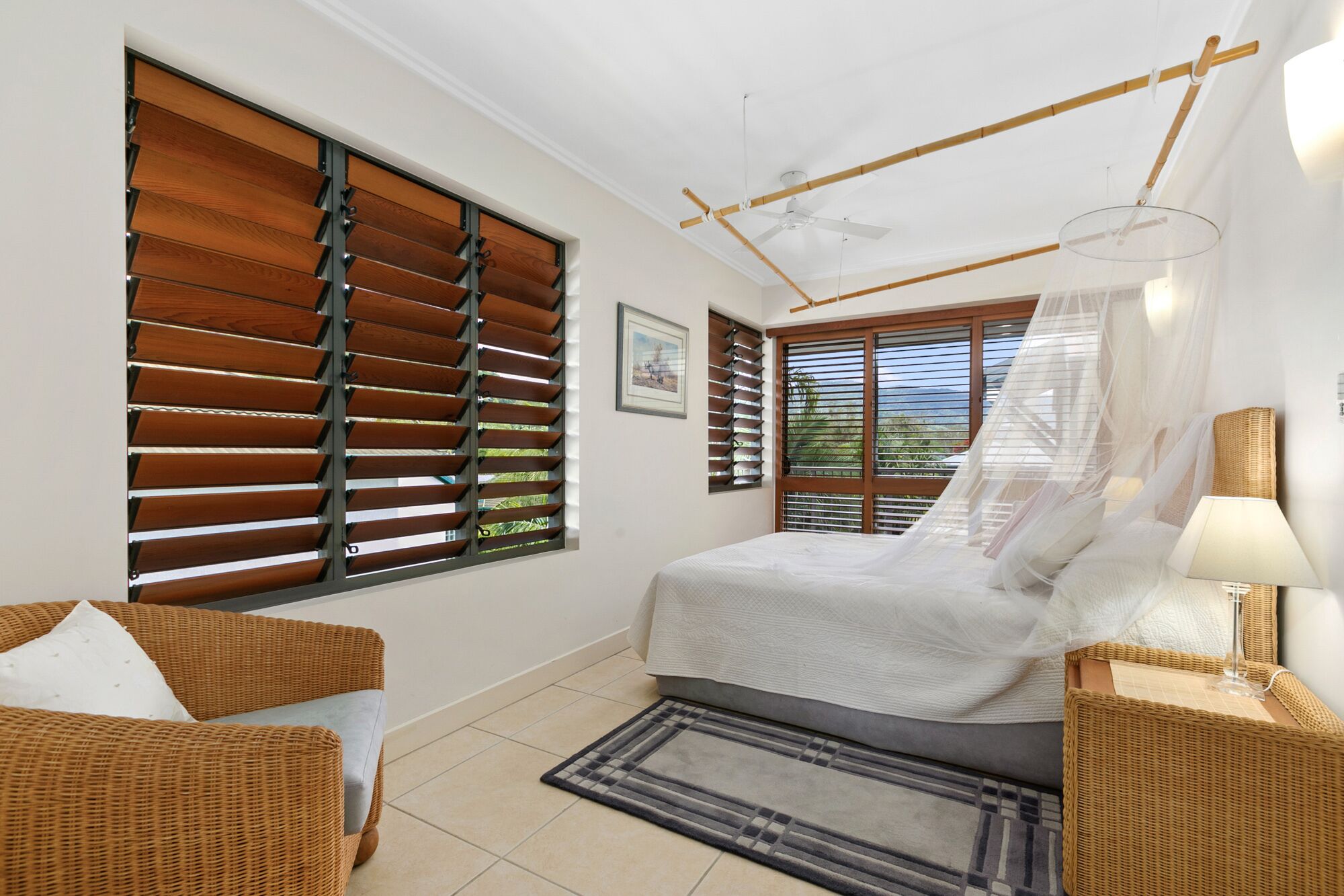 Sea Point On Trinity Beach — image 18