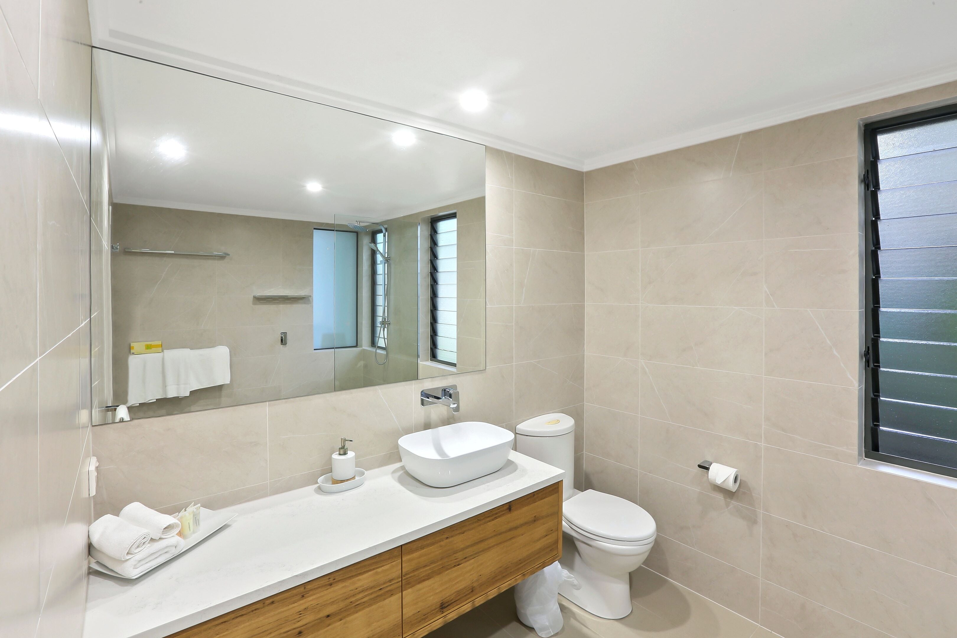 Sea Point On Trinity Beach — image 12