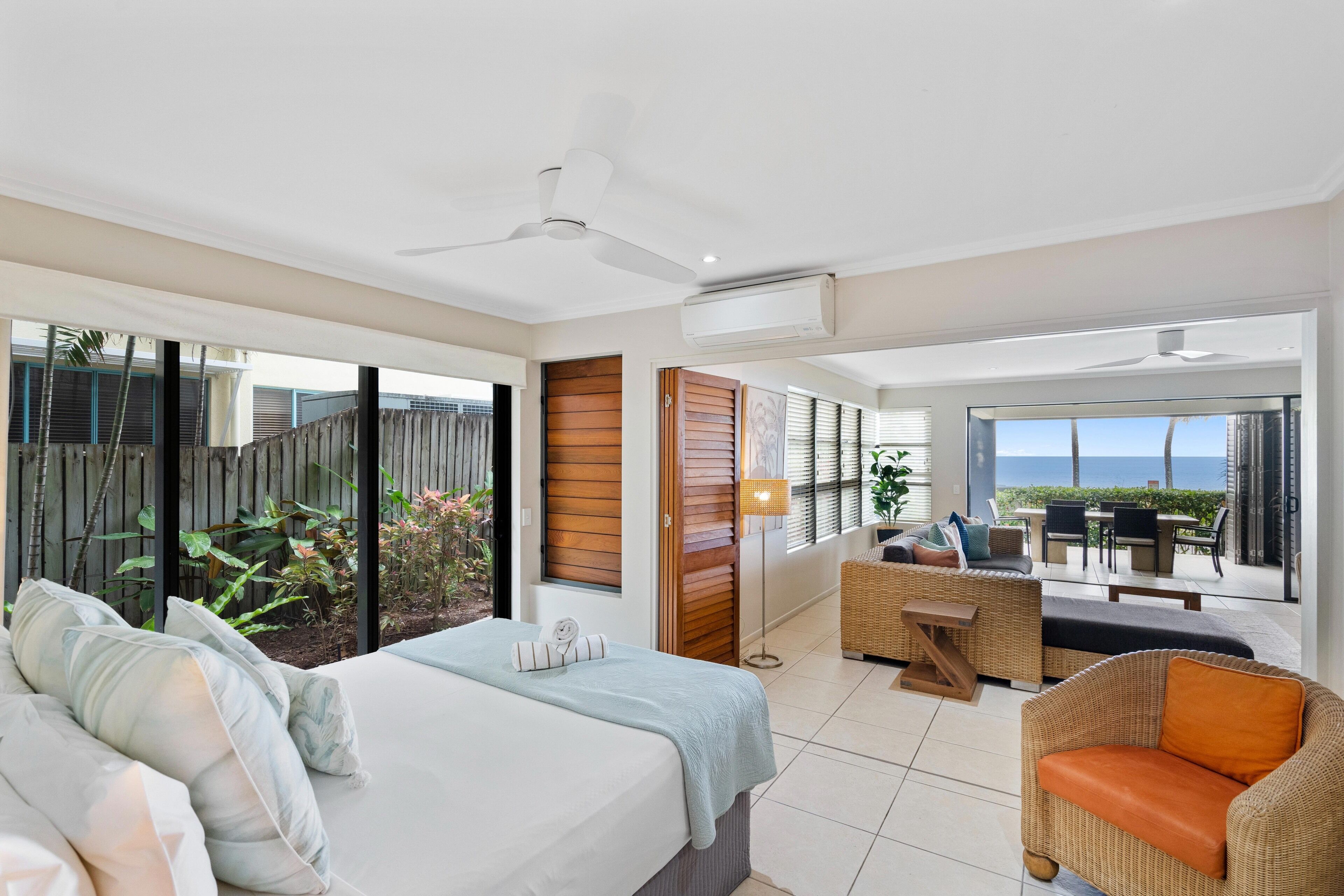 2 Bedroom Deluxe Beachfront Apartment | 1 bedroom, individually decorated, individually furnished