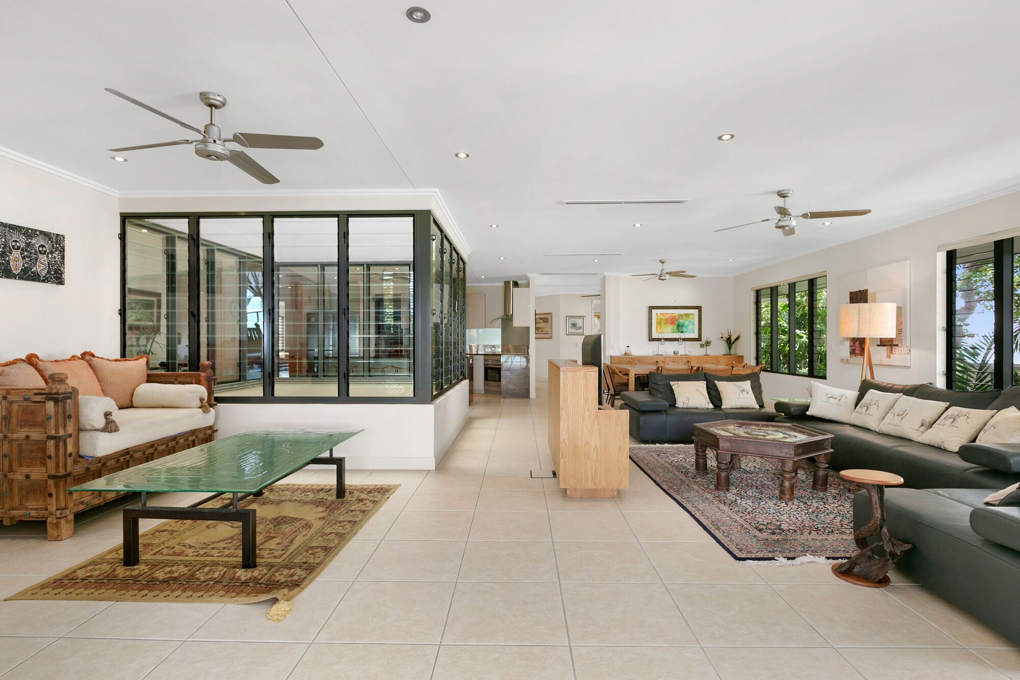 Sea Point On Trinity Beach — image 20