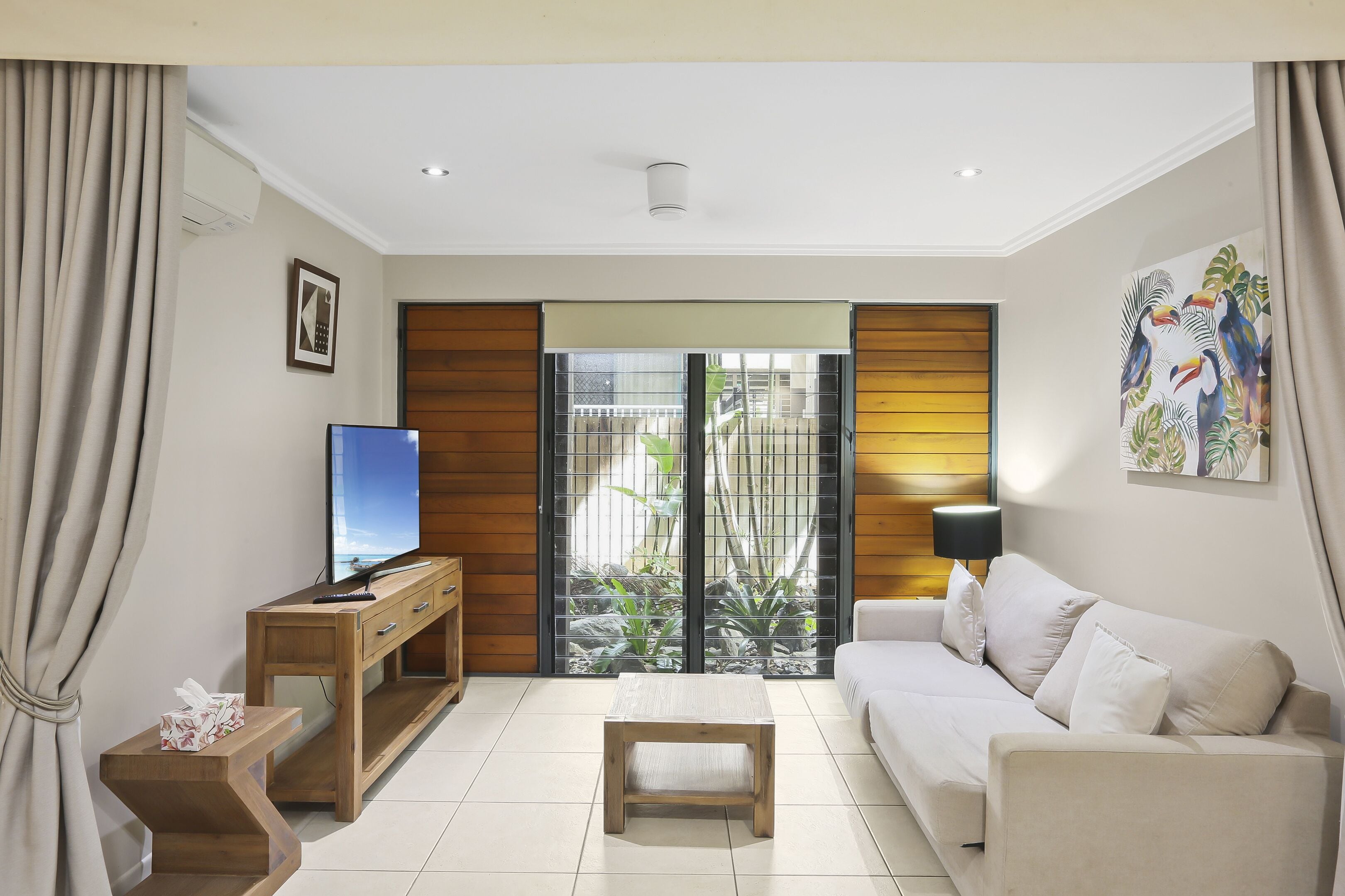 Sea Point On Trinity Beach — image 9