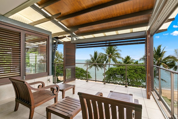 Terrace/patio - Sea Point On Trinity Beach (Trinity Beach)