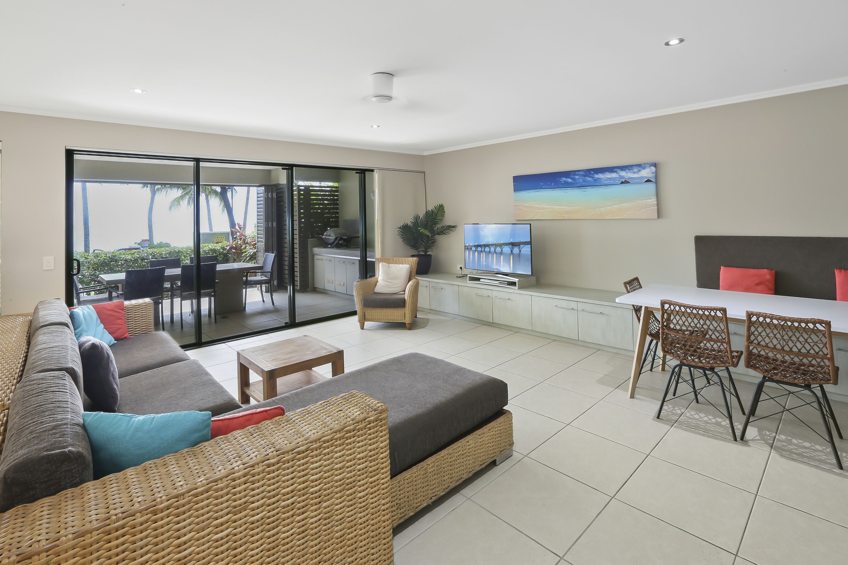 Sea Point On Trinity Beach — image 11