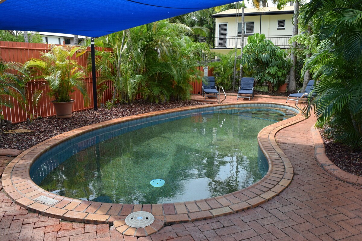 Coconut Grove Holiday Apartments