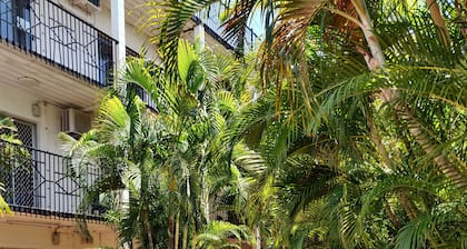 Coconut Grove Holiday Apartments