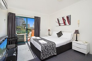 特色装修、特色家居、办公桌、熨斗/熨衣板