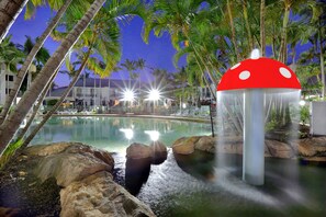 Children's pool - Diamond Sands Resort (Mermaid Beach)