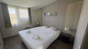 Decoración personalizada, muebles diferentes y cunas gratuitas