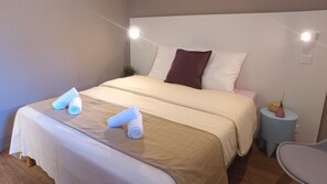House, 2 Bedrooms (6 pers) | Individually furnished, soundproofing, free cots/infant beds, bed sheets - VVF Montpeyroux Auvergne, Parent (Parent)