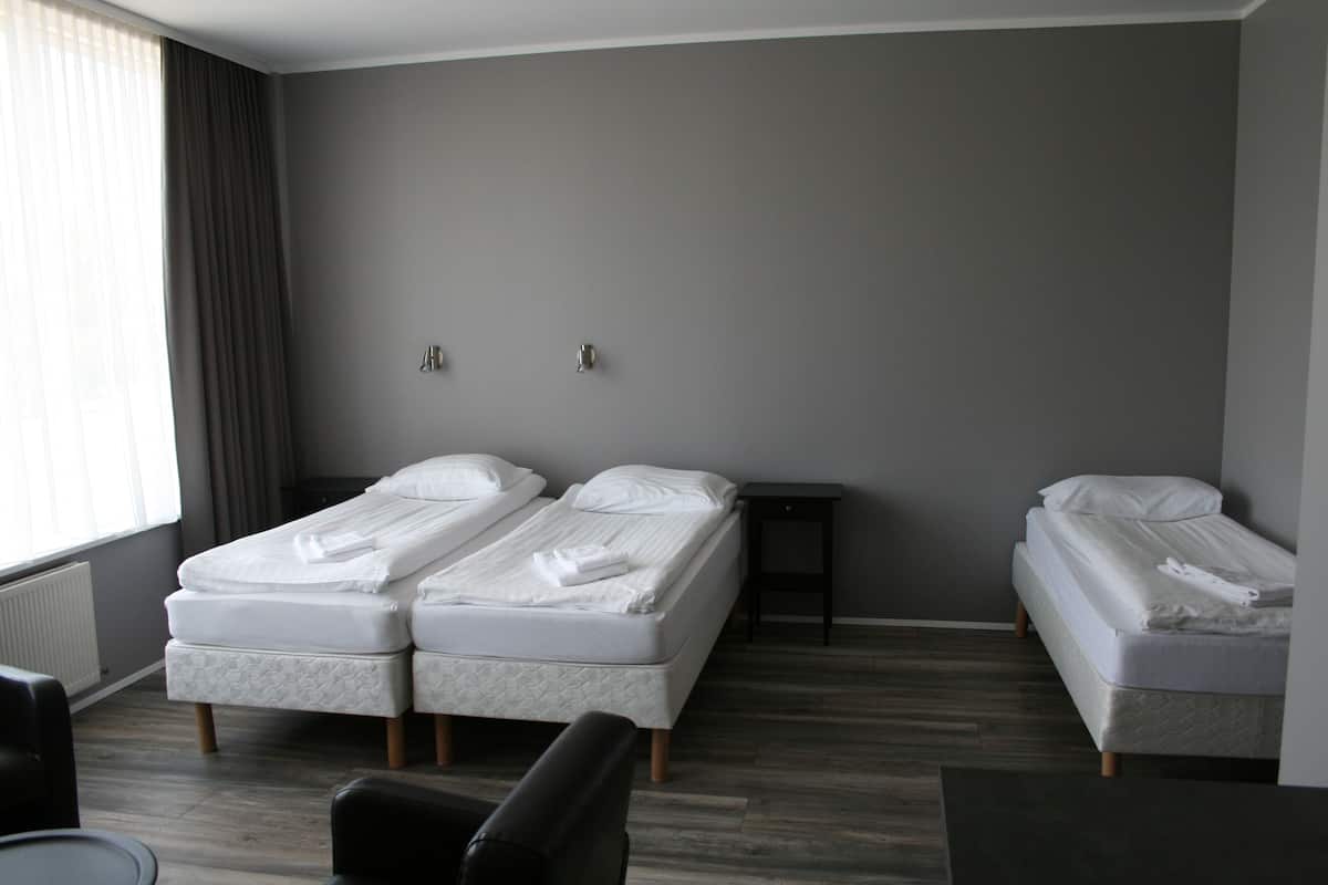 Blackout curtains, free WiFi, bed sheets