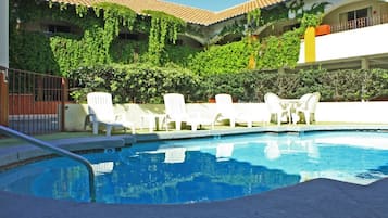 Seasonal outdoor pool