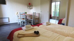 Flat-screen TV - VVF Pays Basque Sare La Rhune, Sare (Sare)