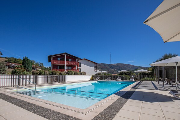 Outdoor pool, sun loungers