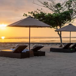 Private beach, white sand, sun-loungers, beach umbrellas