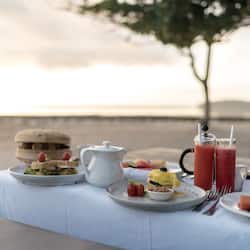 Breakfast meal