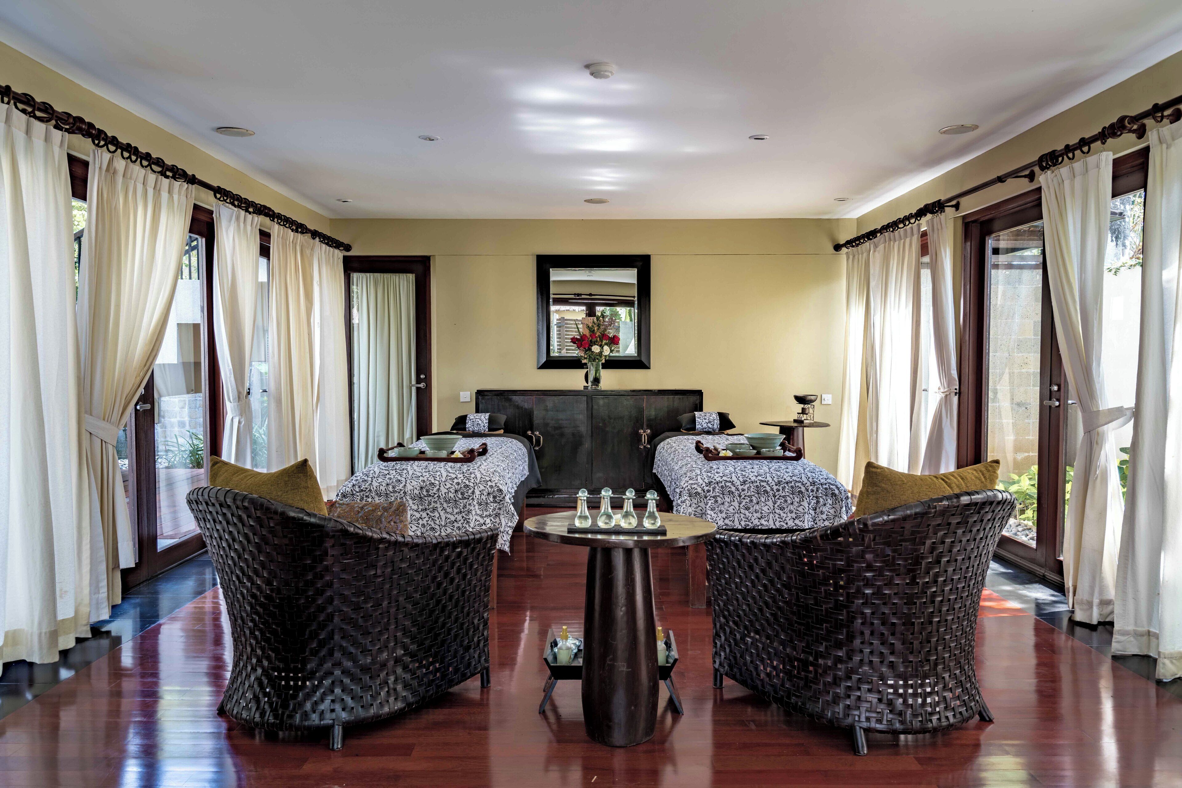 Couples treatment room(s), hot tub, steam room, body treatments