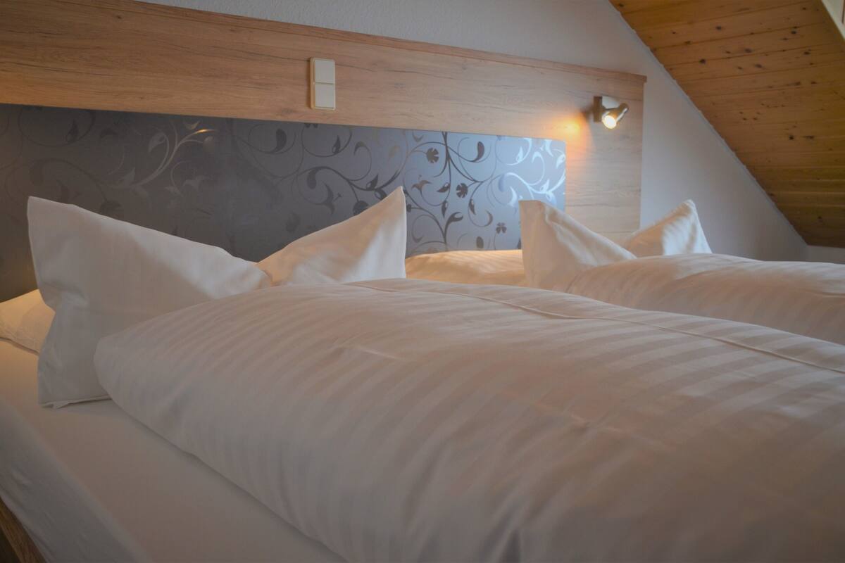 comfort twin room, 1 bedroom | premium bedding, desk, blackout curtains, iron/ironing board