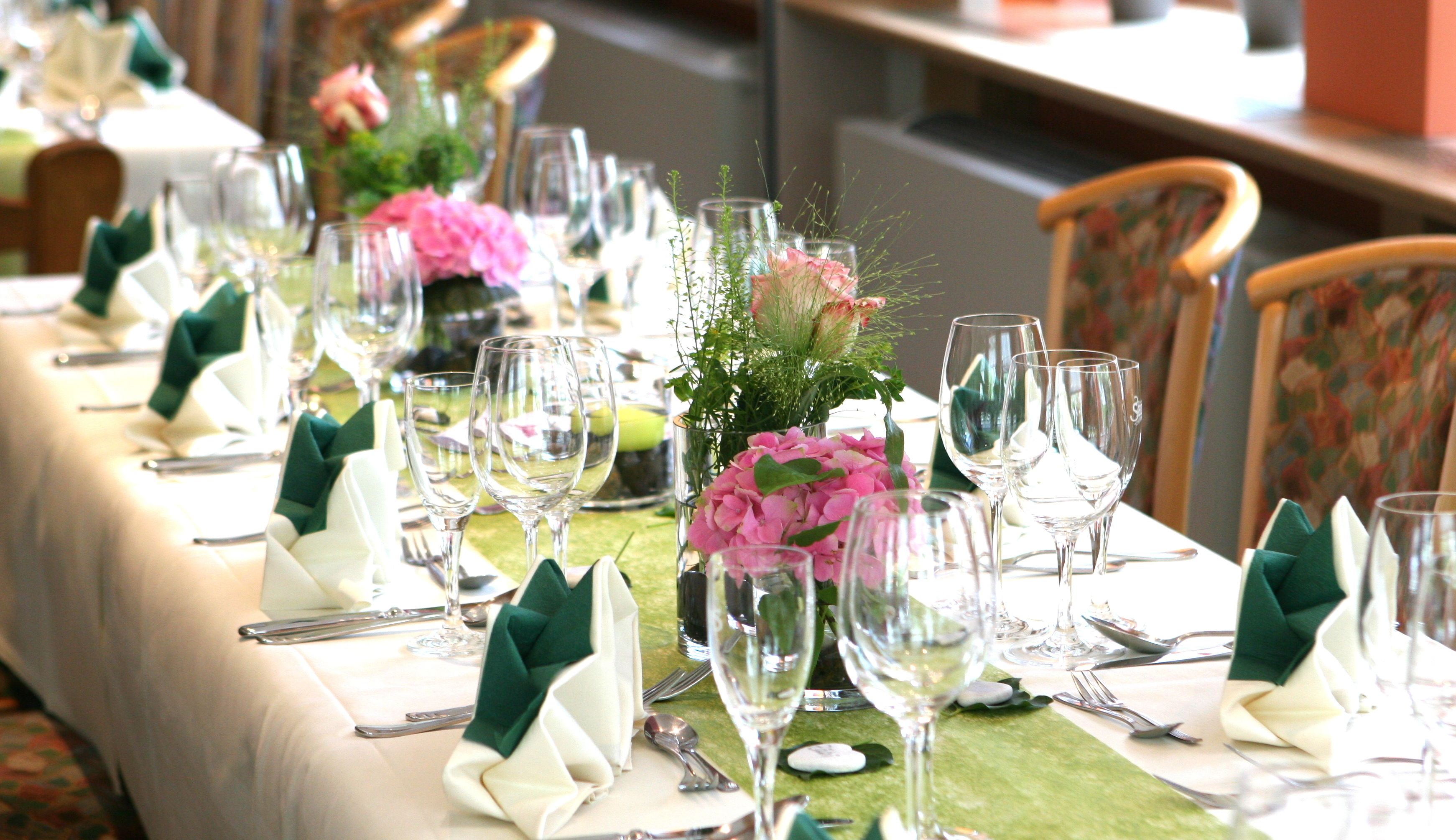 breakfast, dinner served; regional cuisine, al fresco dining