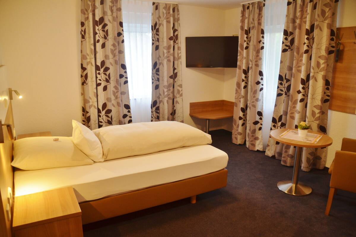 Single Room, 1 Bedroom | Premium bedding, desk, blackout drapes, iron/ironing board (on request)