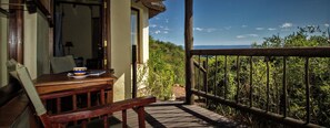 Luxury Double or Twin Room | View from room - Hitgeheim Country Lodge & Eco Reserve (Addo)