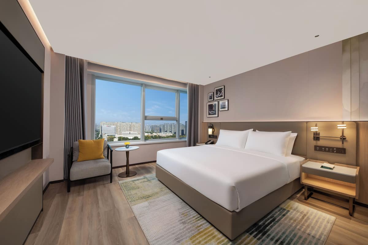 Dundyner, memory foam-senger, skrivebord og skrivebord for bærbar PC