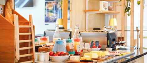 Daily buffet breakfast (EUR 17 per person)