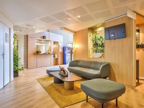 Reception hall -  Residhome Paris Saclay – Bures sur Yvette (Bures-sur-Yvette)