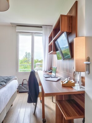 Studio | Premium bedding, pillowtop beds, individually furnished, desk -  Residhome Paris Saclay – Bures sur Yvette (Bures-sur-Yvette)