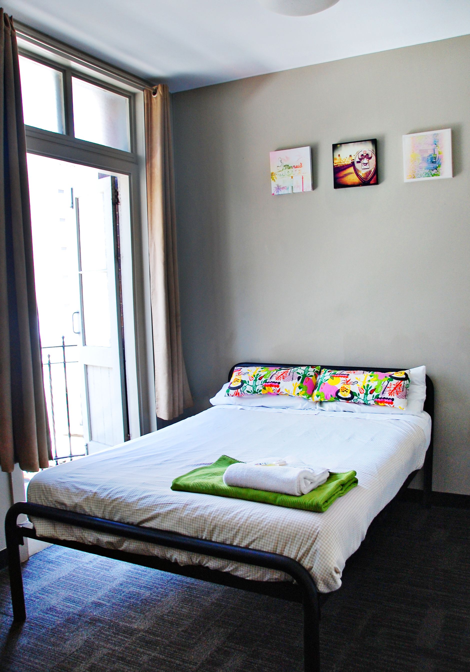 Kamar Double atau Twin, kamar mandi umum