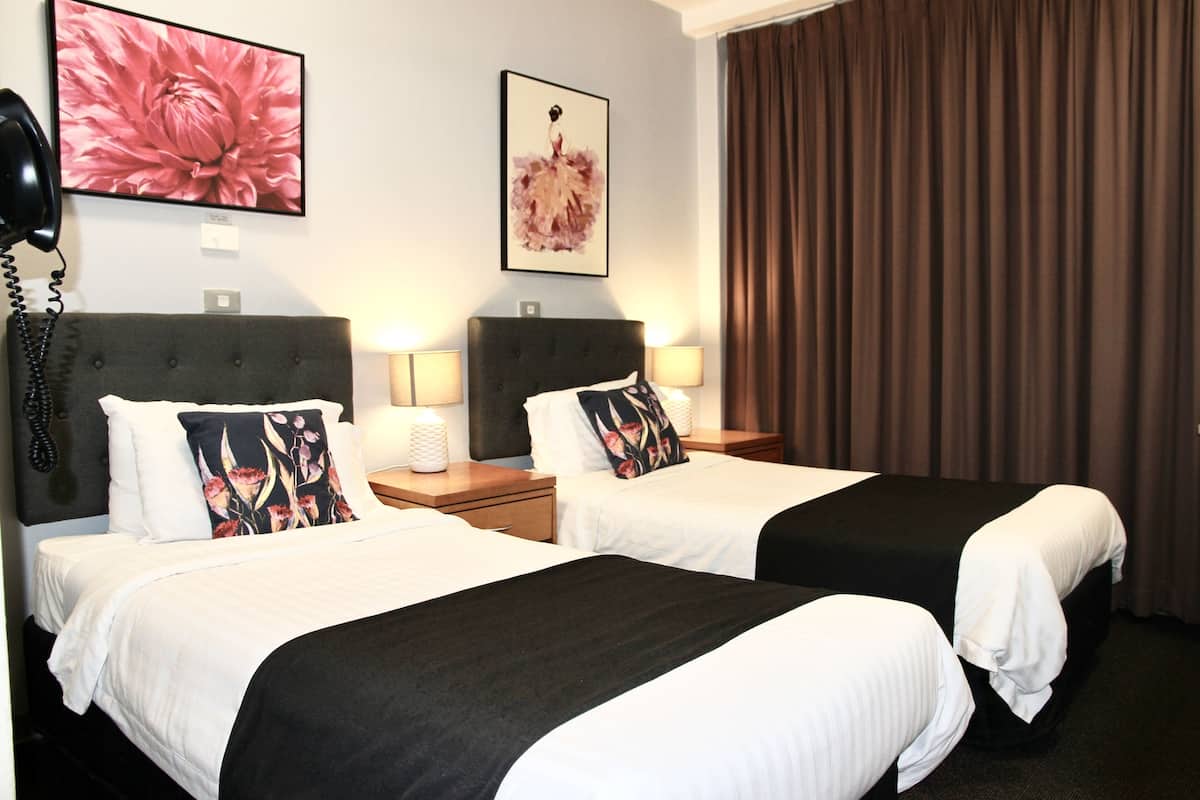 Twin Room | Premium bedding, in-room safe, desk, blackout drapes