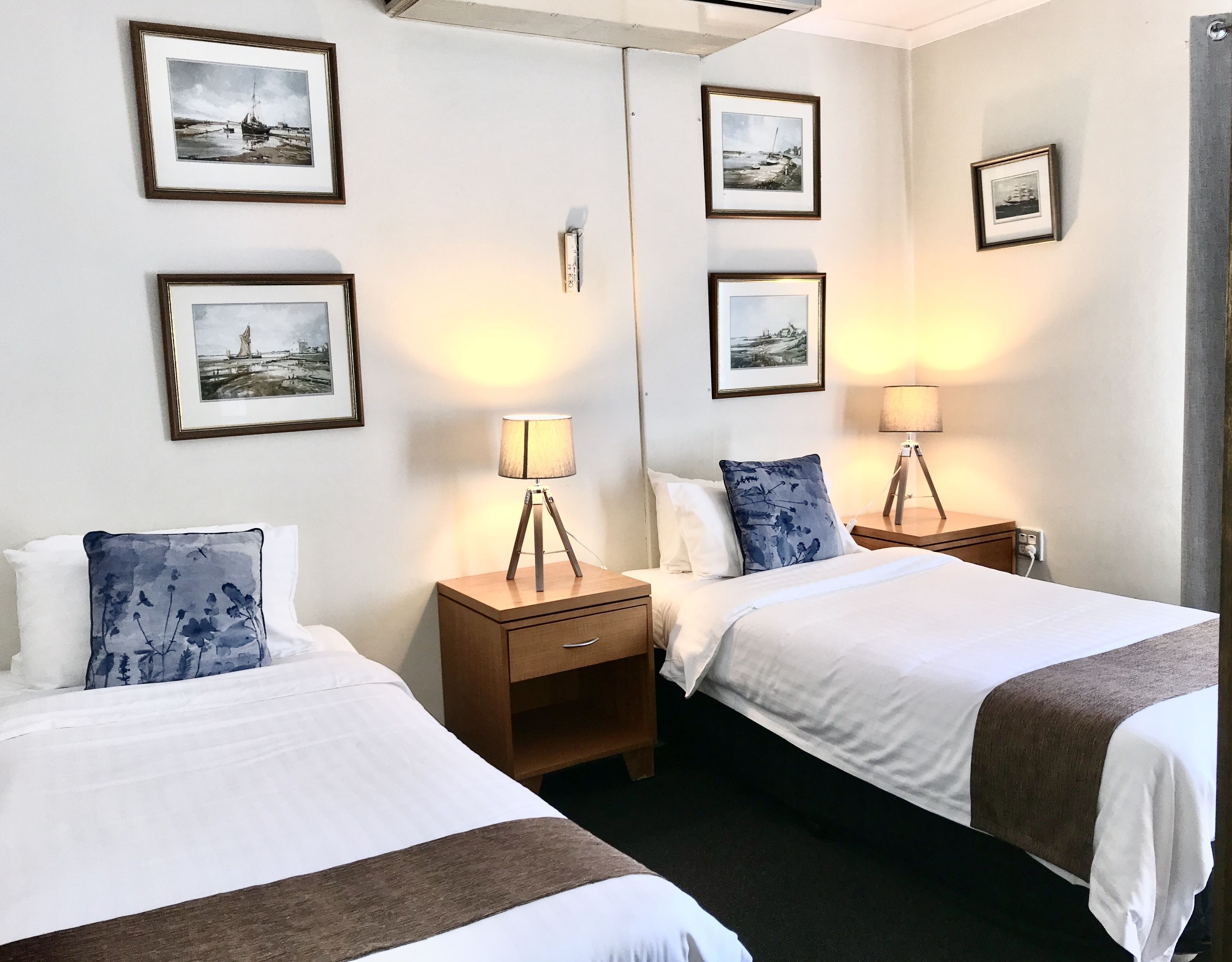 Family Room, Balcony | Premium bedding, in-room safe, desk, blackout drapes