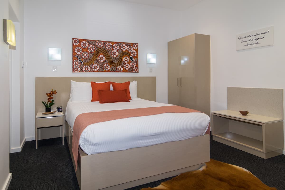Hotel Room | Premium bedding, pillow-top beds, minibar, individually furnished