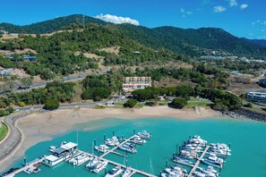 Aerial view - Shingley Beach Resort (Cannonvale)