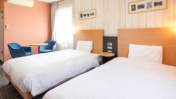 2 Single Beds Room, Non Smoking | Desk, blackout drapes, soundproofing, free WiFi