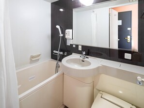 2 Single Beds Room, Non Smoking | Bathroom | Combined shower/tub, deep soaking tub, hair dryer, slippers - Comfort Hotel Maebashi (Maebashi)