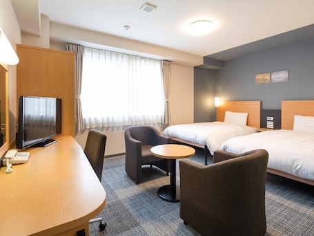 Room, 2 Twin Beds, Non Smoking | Premium bedding, desk, laptop workspace, blackout drapes. Comfort Hotel Hikone