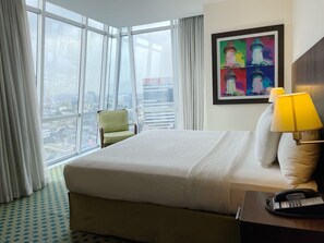 Habitación, 1 cama King size, vista a la ciudad | Vista a la ciudad