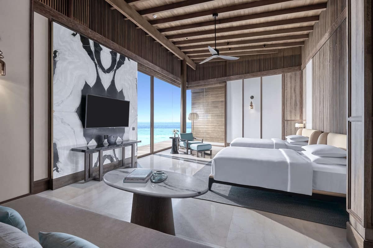 kiaali residence | premium bedding, minibar, in-room safe, desk